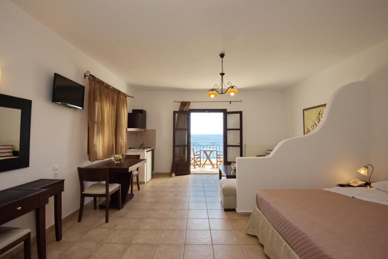 Yalis Hotel Votsi  Exterior foto